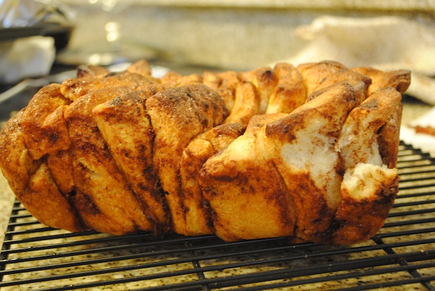 Cinnamon pull-apart bread